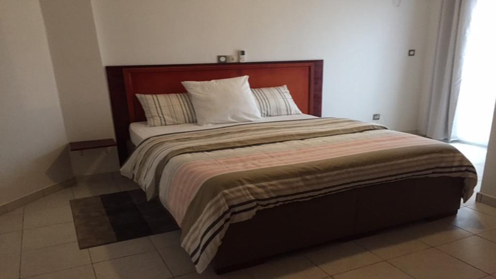 Le Buffle Noir Appart D'Hotes Douala Exterior photo